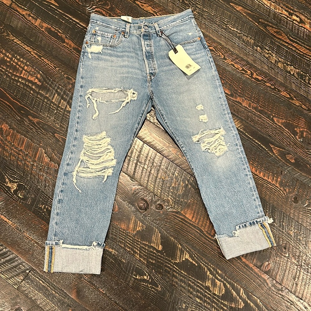 NWT Levi’s original 501 jeans. Distressed! Size 31x30! Super cute!